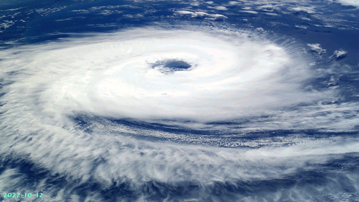 tropical-cyclone-catarina-1167137.jpg